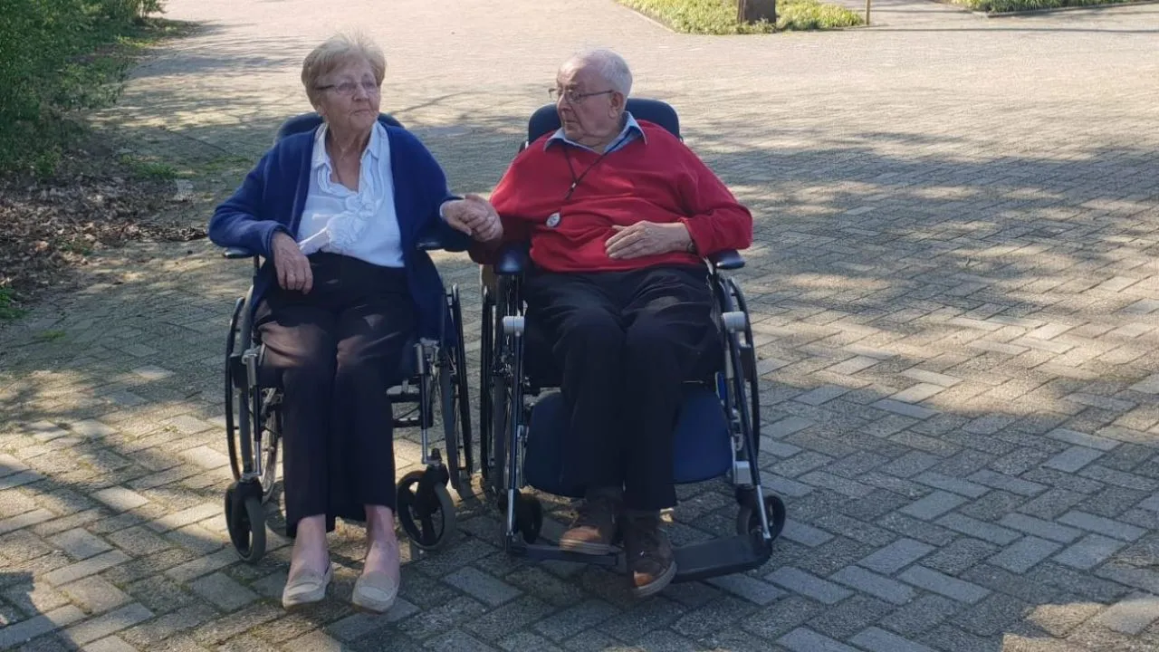 2021 03 15 bezoek echtpaar van zoeren