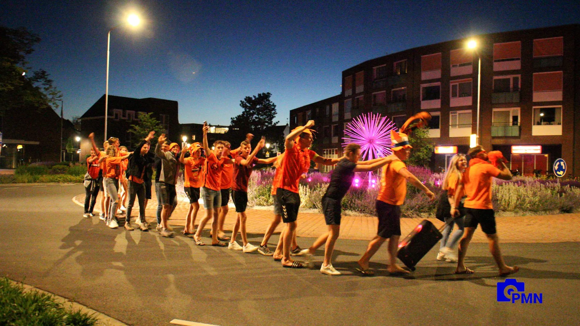 2021 06 13 oranjefeestje rotonde