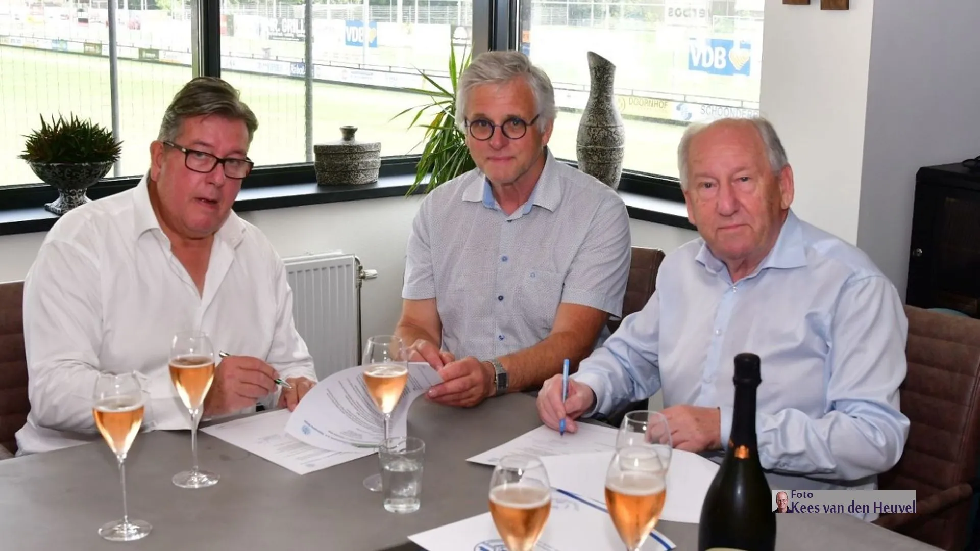 2021 06 18 veensche boys hoofdsponsor vdb gerard van den tweel 2 veer