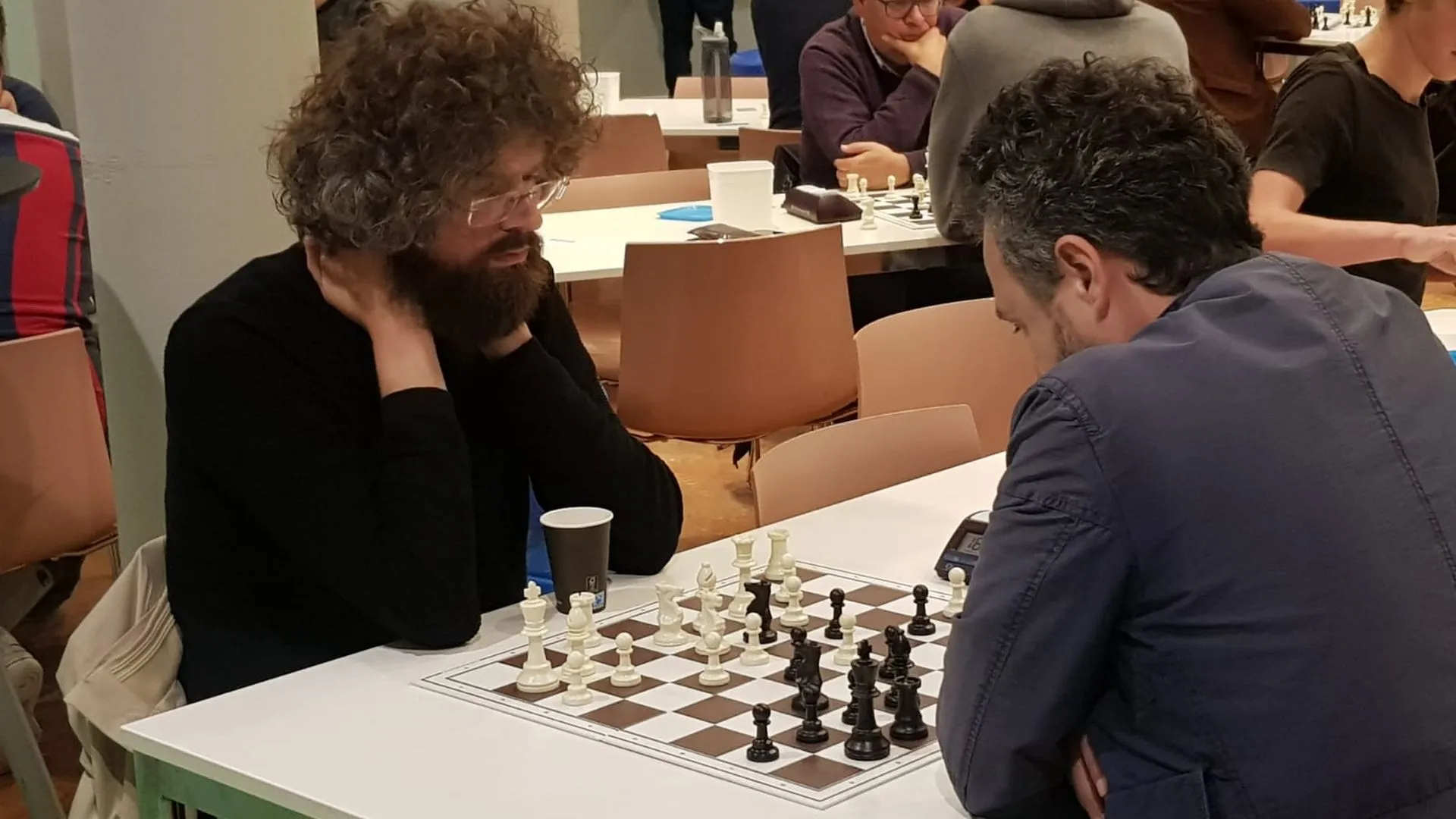 2021 10 18 martin veldhuizen zet in de eerste ronde de toon voor zijn toernooi