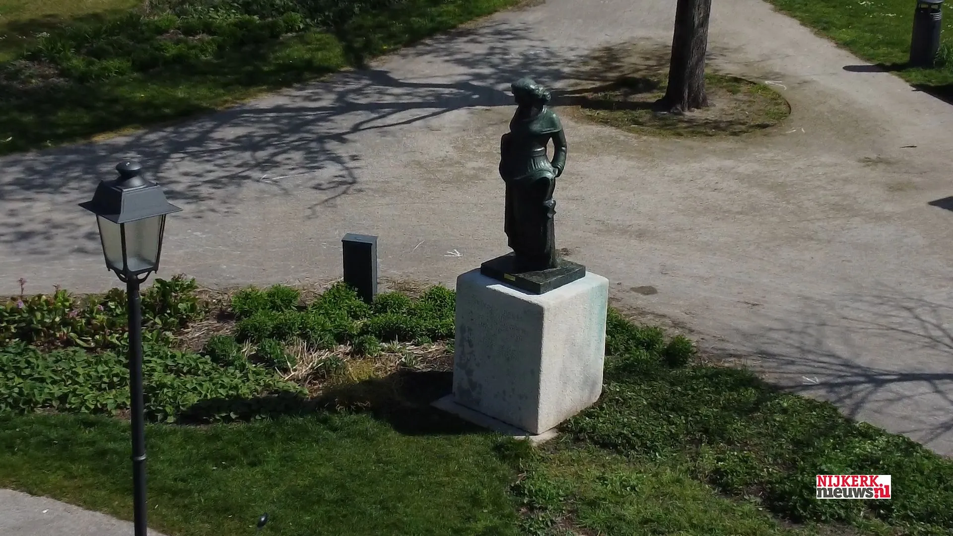 2022 04 19 monument 1940 1945