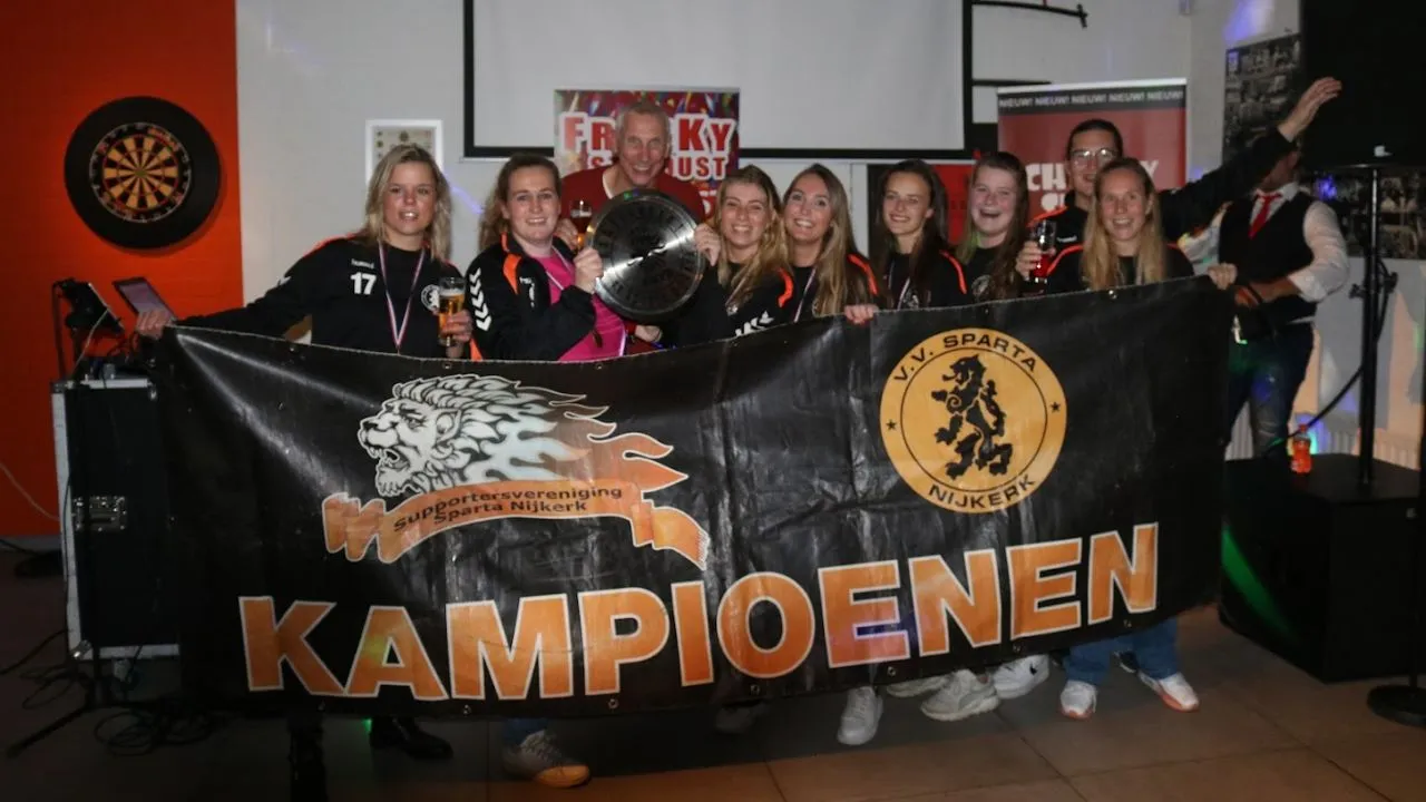 2022 11 20 sparta vr5 kampioen