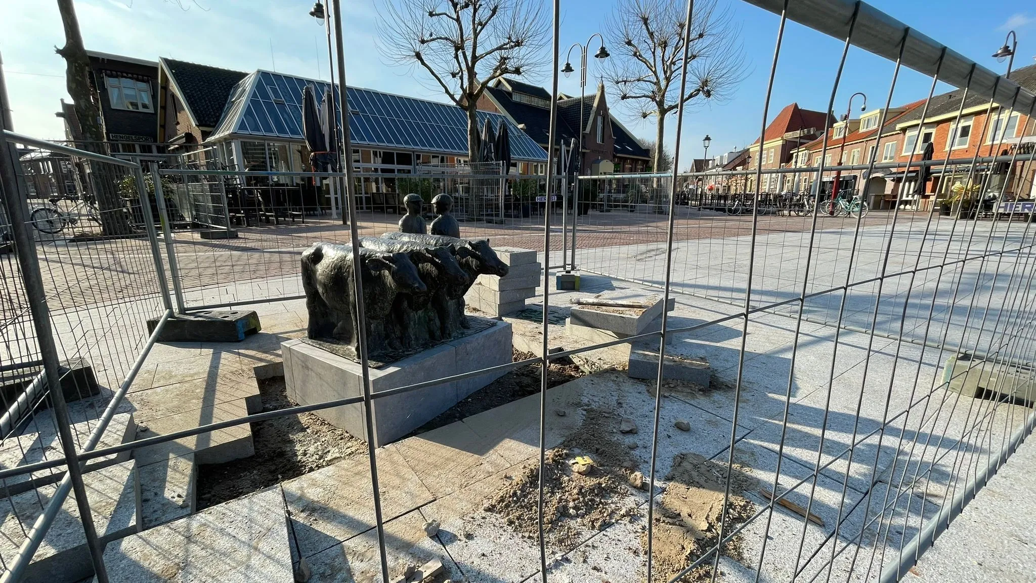 2023 04 05 boeren enkoeien terug op plein 2