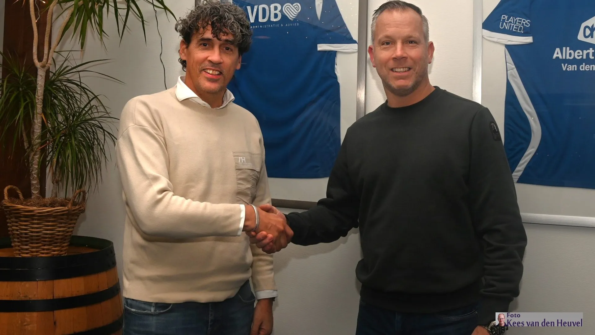 2023 11 22 veensche boys nieuwe trainer michael van den berg jos bouw 1