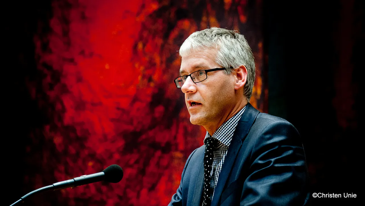 a3tjwrr3o1ddsysoymgb8yn8n 2013 11 24 arie slob 9518