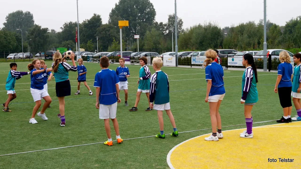 aoo0qai6gha4z7arfc2khspja 2013 09 28 telstart schoolkrfbal4