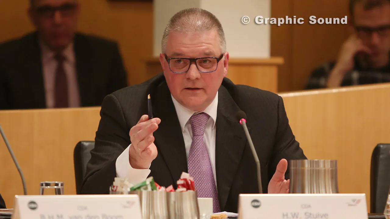 aqkaxt3kmirgr7dp29yqq0f1a 2014 02 28 raad 01