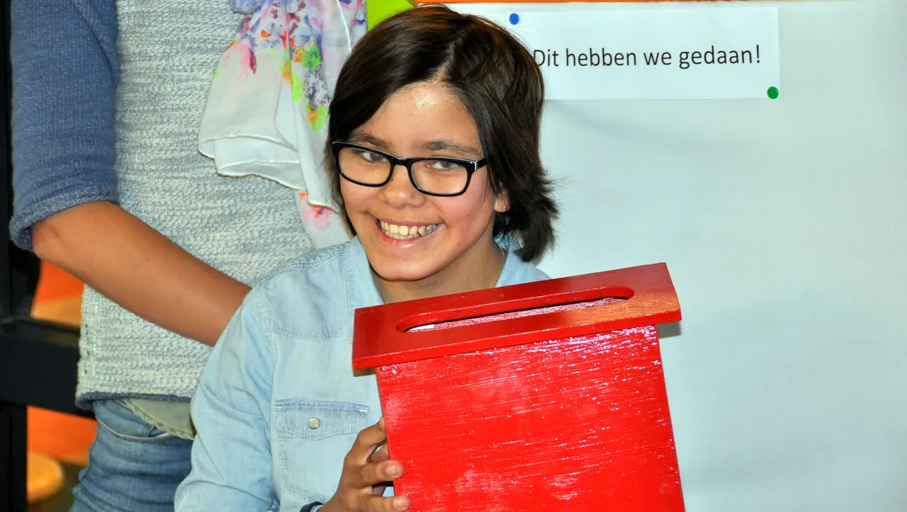 azk0t91xkoydupf6v5m78uvoj 2014 08 17 ambassadeur van t4a gizem sonmez