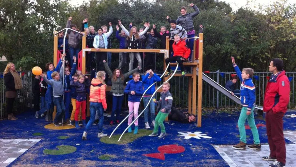 bcqq67ieu2u0dnnqgi2xlqv4u 2013 10 30 ichthusschool