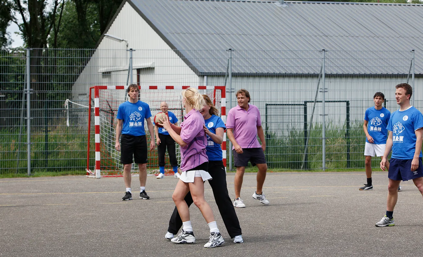 brhs8haw4t17tu0qeht4o7nt2 handbal