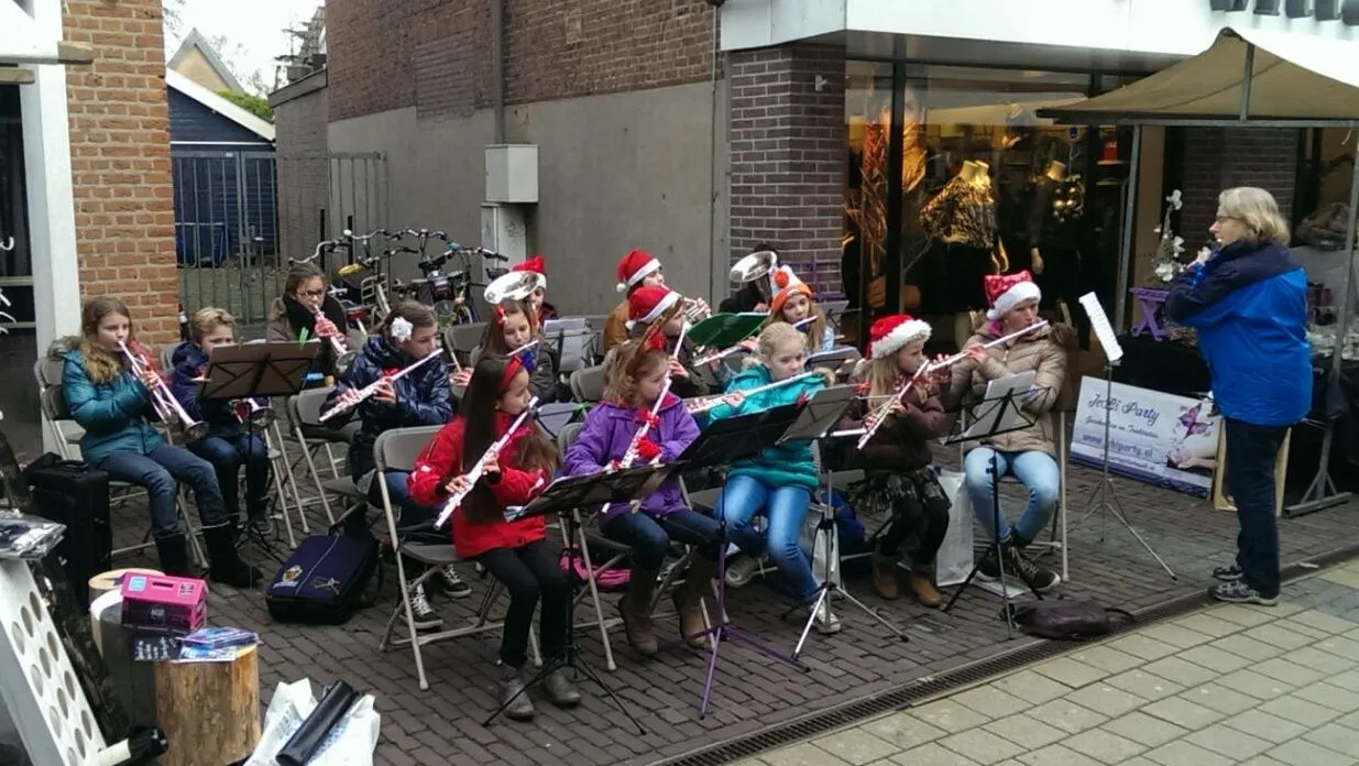 dneqe76ojfkafgn0fpnom8v2q 2014 12 12 nsfc jeugd2