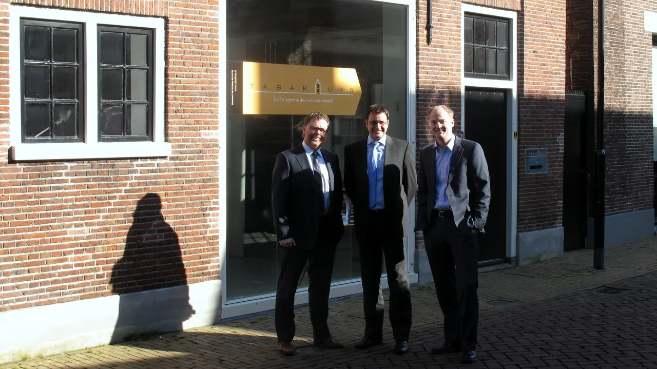 ds6l2fzr7uxl59zuh450k353h 2014 03 04 schuiteman