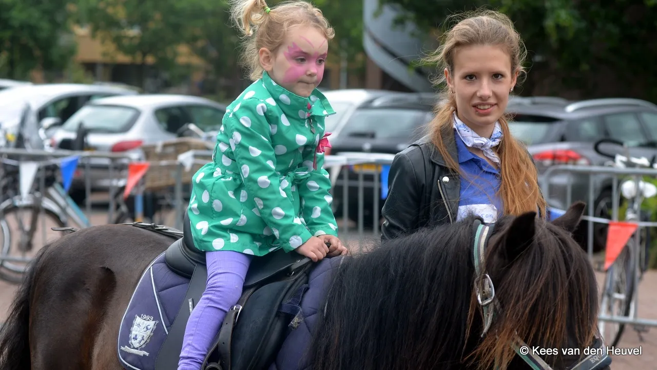 e2m197w5lip27yzas6q6ugk4g 2014 06 14 boerenmarkt corlaer 1