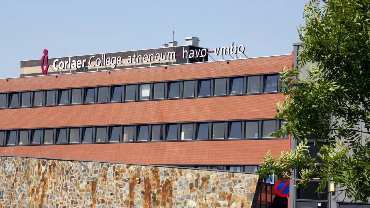 eao7ozsz1swicdu76mjoefm7y corlaer college