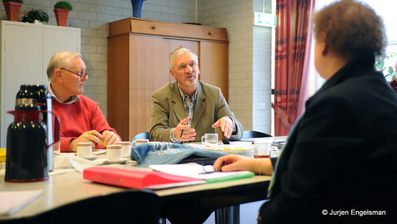 ee41wpxokf9bxc6wqenwbu8t3 2013 10 15 bestuur uvv