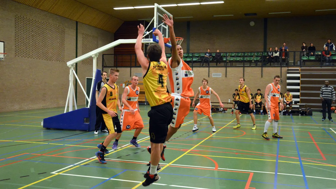 fcxyxhcvyu32v5iy86xa3pb8u 2013 12 09 sparta basketbal