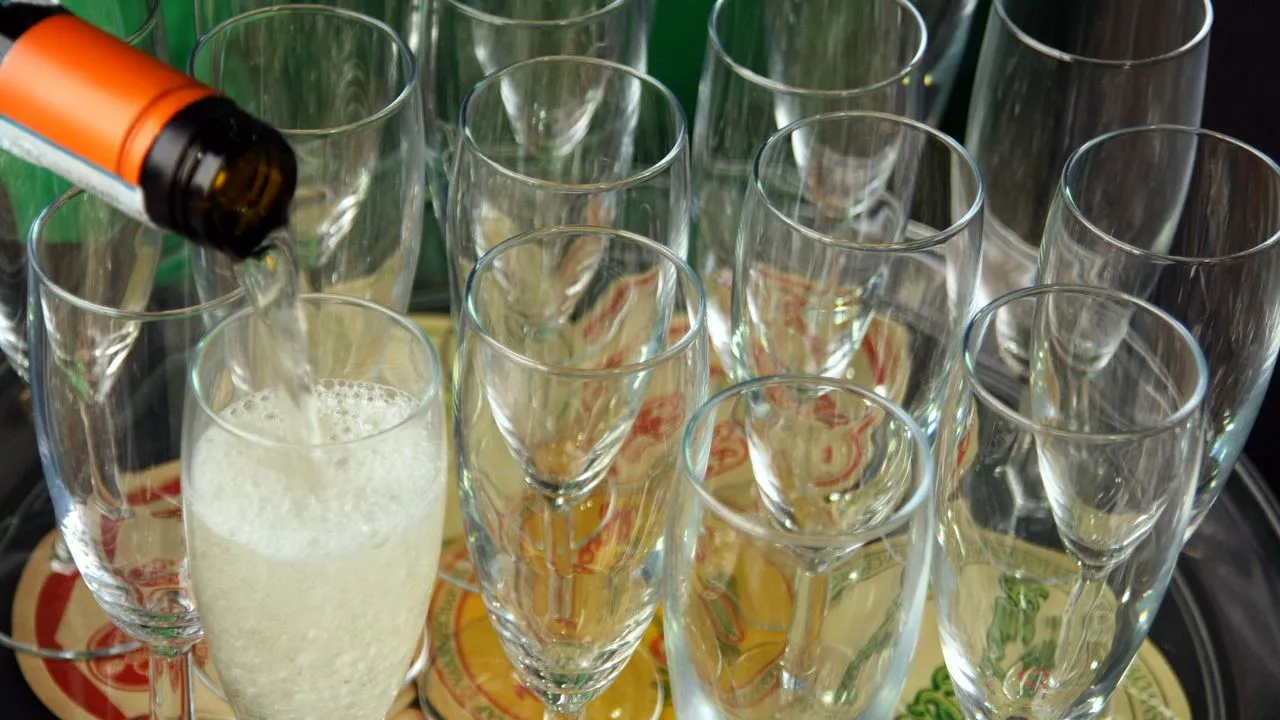 fhsfcve0q2q5sa28ap1uzprb2 alcohol