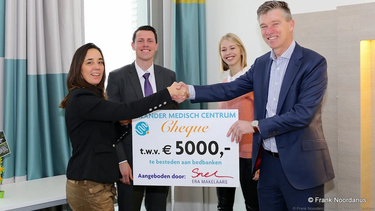 fru9365kypuot4zw8r9yovqgs 2014 01 28 snel makelaars cheque bedbanken