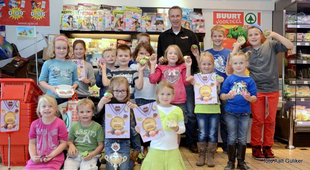 g3lxe40crqqbut0kzax34k0g4 2013 09 26 cupcakewedstrijd spar