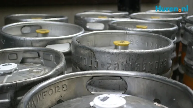 h2xhr4esu7iav7iiejwe88i59 378 xl bar huren met bierfust