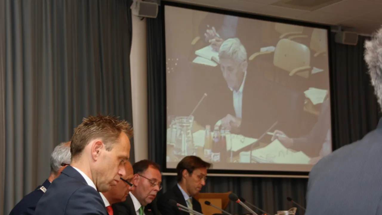 hqtrq3tzyryp8v9yanyxwrem7 2013 05 30raad1