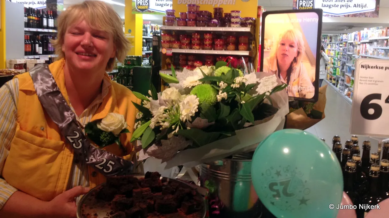 hz9fv58fmqiq14q0216s9bo8j 2013 11 01 henny hendriks