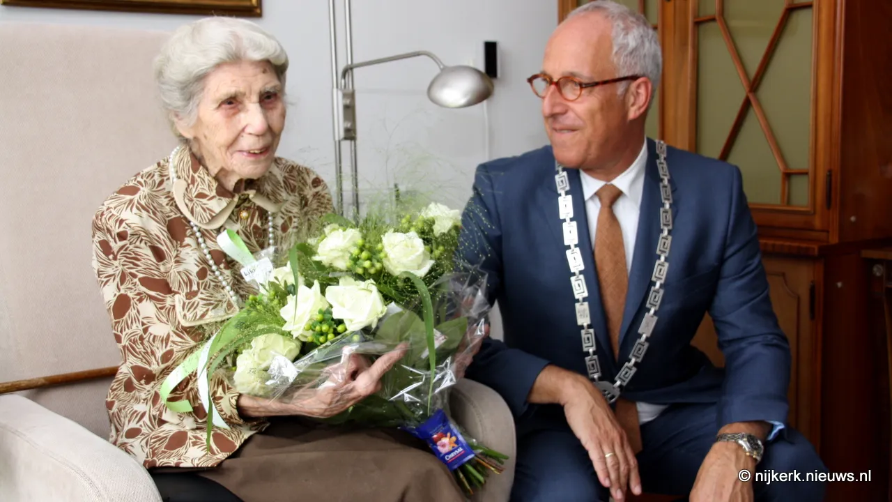 j1ir9542orw069rcpa03jmag9 2014 06 16 beckers