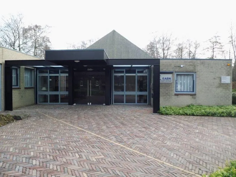 j25sh2iwbezmktff4emri4k2c 214931