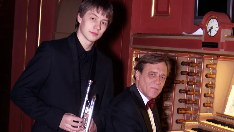 j39exflob4t912tz04mm8mot3 2014 10 17 de fontein everhard en hidde kleur