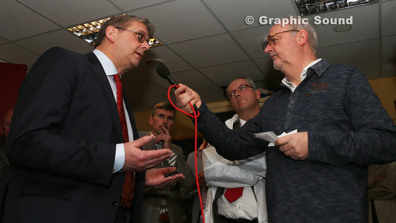 jjhxu7bevp15w288vj0kzl490 2014 03 07 politiek caf 19