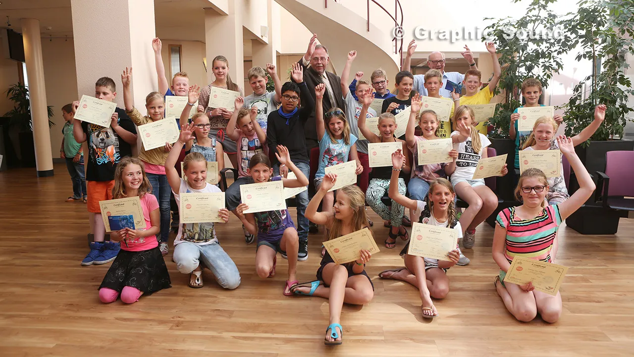 jr3nlxryvziv3c2tw7jb74bca 2014 06 12 verleersdiplomas 004