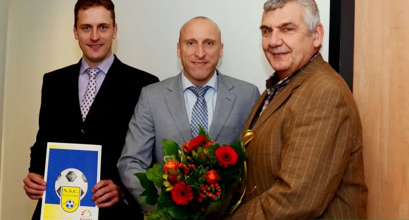 kstf2xlnmd9c2bubeecv0abzl 200178