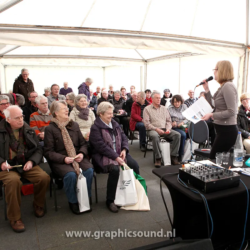 lclc9tan54bbv1wqehuezsrxt 2013 03 20seniorenbeurs4