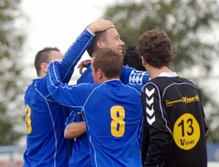 lzv8u81hlw7mfyrya8dqfqcns 84778