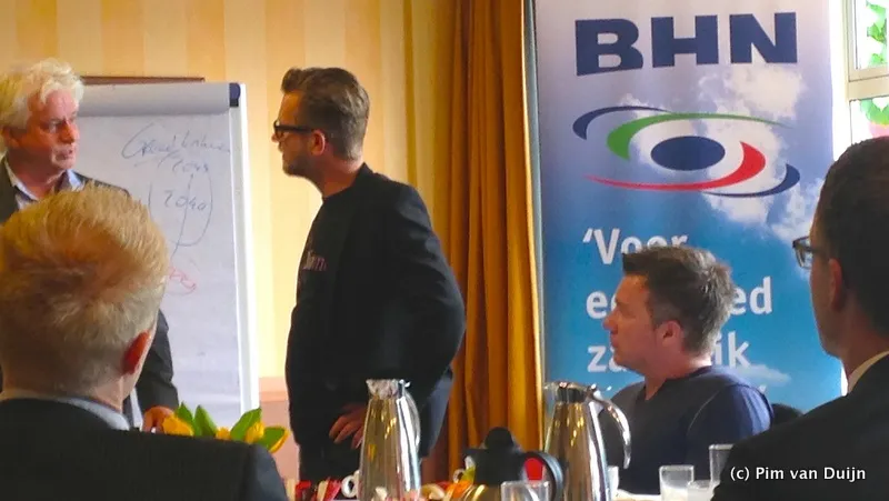 mmfx5qysljvtvfedjfa80buyg bhn 140514 31