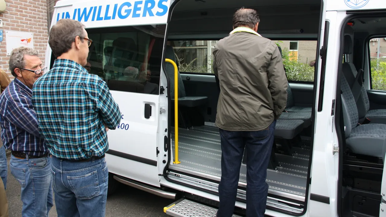 myxyakyk13puji0shgazup829 2013 05 30uvvbus07