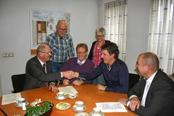 ngzjczjaicn3ltv24syf9x5tv 4007601237082844985551718403377n