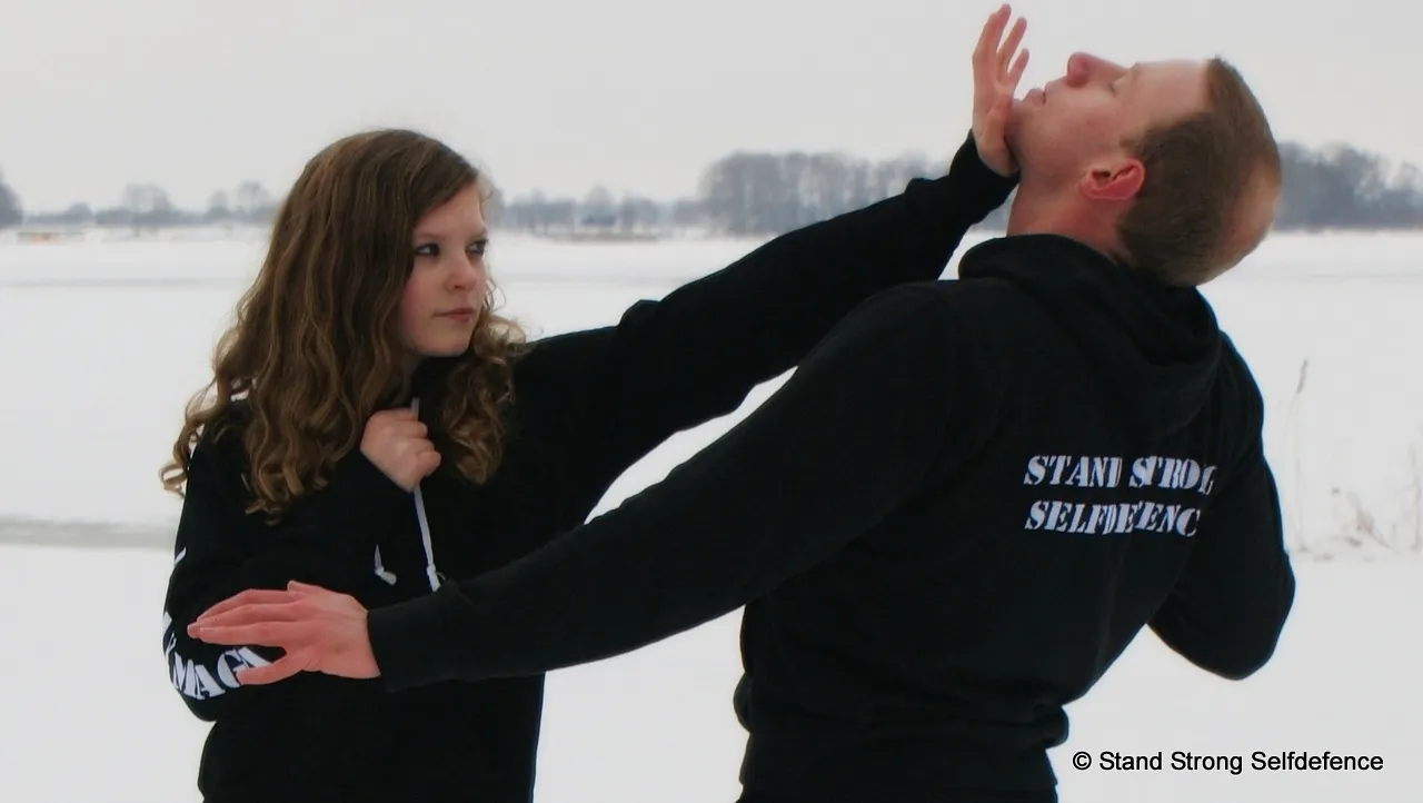 pngmyj6pe3f3zkraolz0yhbpr 2013 10 10 stand strong selfdefence