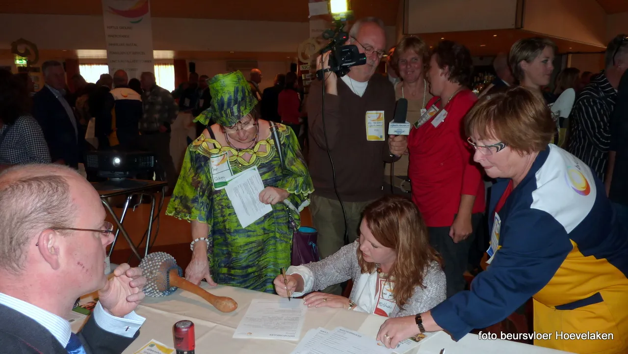 q1qzpfd2j9zz7kzcnzv7ivili 2013 09 28 beursvloer hoevelaken