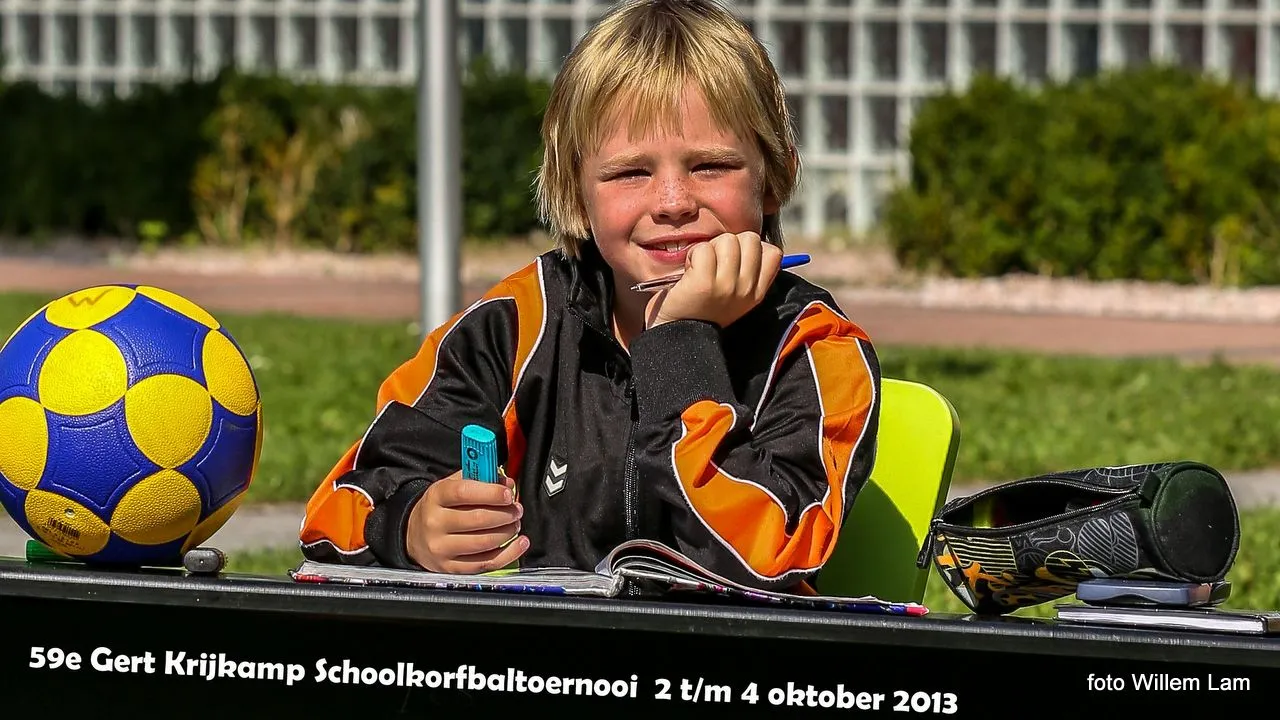 q5z4ul4hg4eq3eh5vr223y6iy 2013 09 25schoolkorfbal2013mettekst
