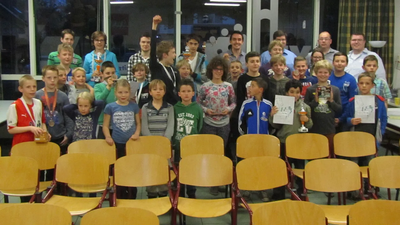 qag3299urw5wz4hpvpxetzp1w 2014 04 12 jeugd en instructeurs hsg