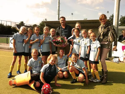 qb85ra867pvkg6sybd13i0bn4 180945