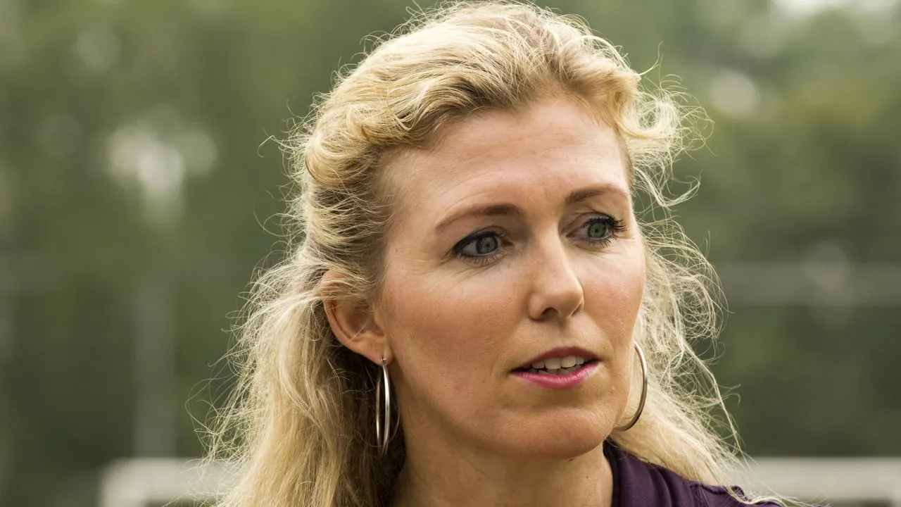 rjrwl5rd1yc9vyb13ltj5fhg6 2013 06 20janneke03