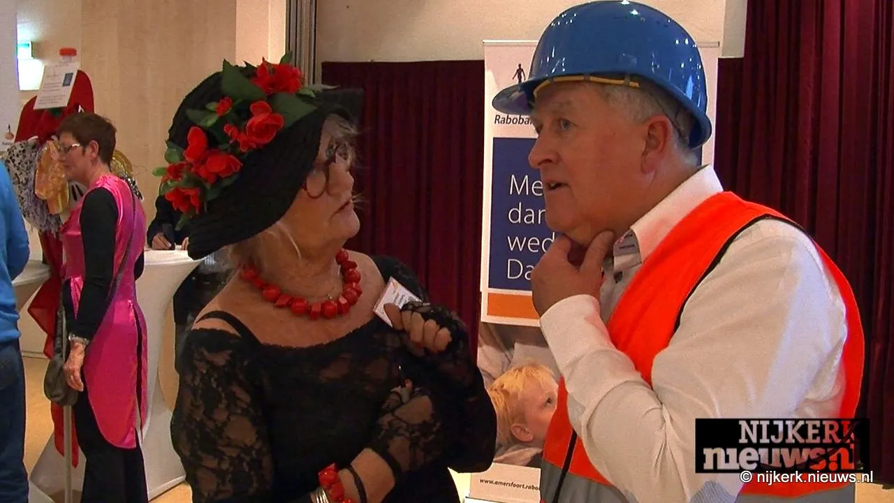 rkrursstnbva7bov2j6k5bzey 2013 10 09 beursvloer hoevelaken