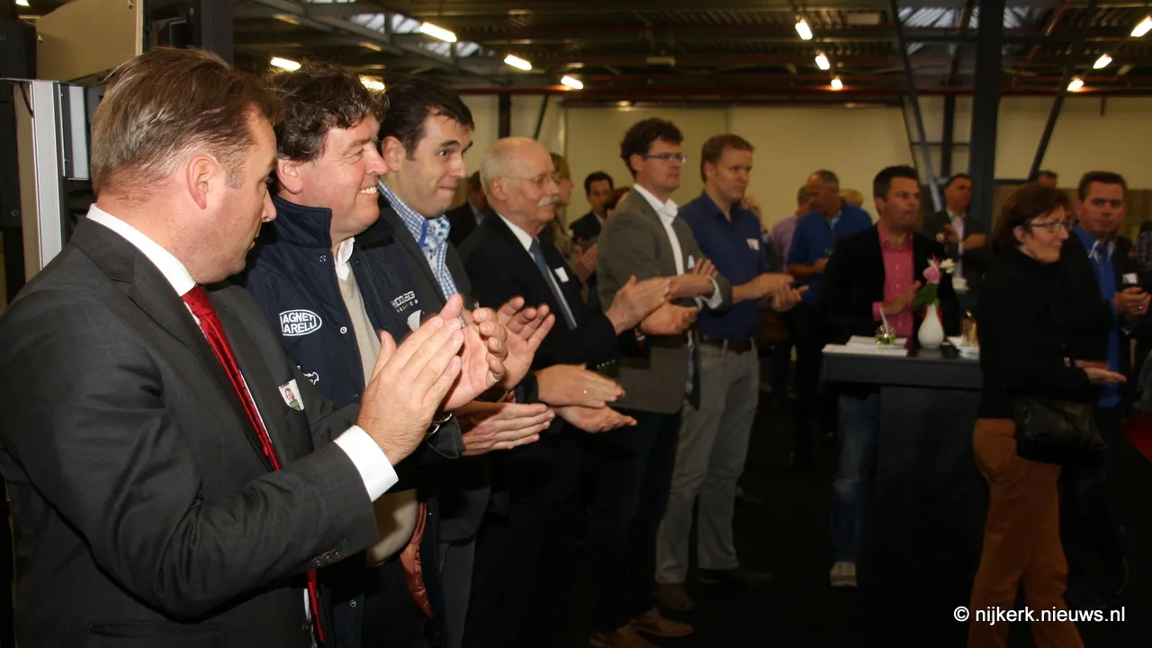 ryyvo2s3s43lr0jdo5r7anim1 2013 11 01regionale ondernamen beurs 1