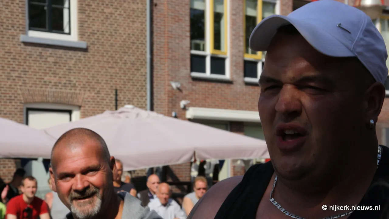 s0idqtt9nl7xvk5s4pusub61k 2014 06 14 strongest man 09