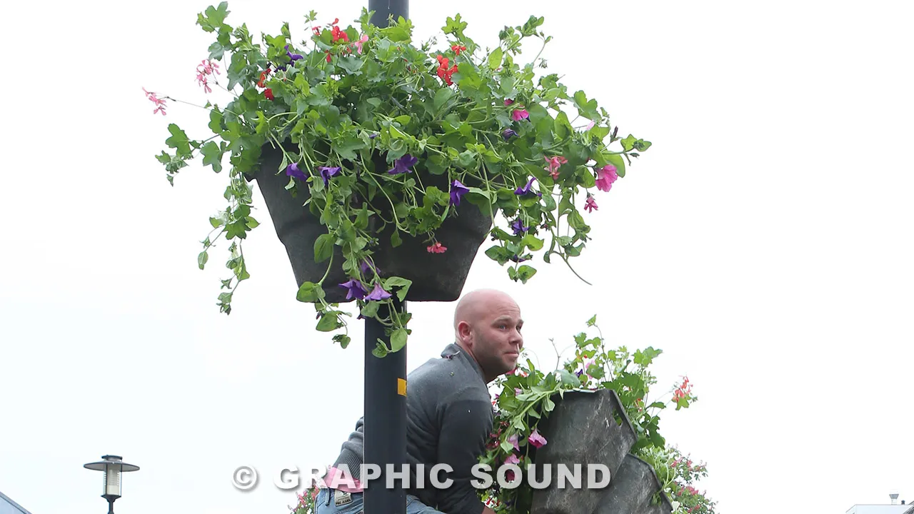 s62mcz1g6sgv8l8to9qubq09g 2013 05 30bloembakken