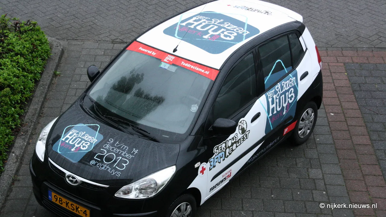 s8zws2voox5tueuzkpeiijg04 2013 05 21glazenhuysauto