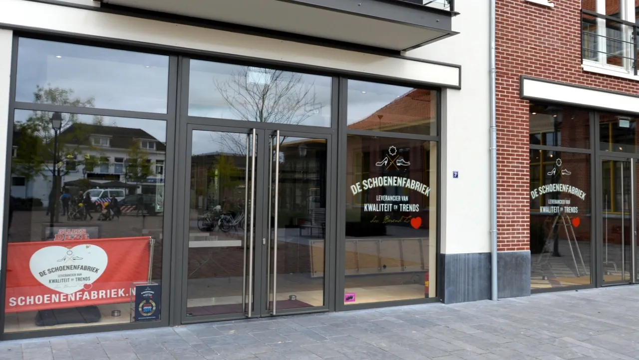 schoenenfabriek failliet