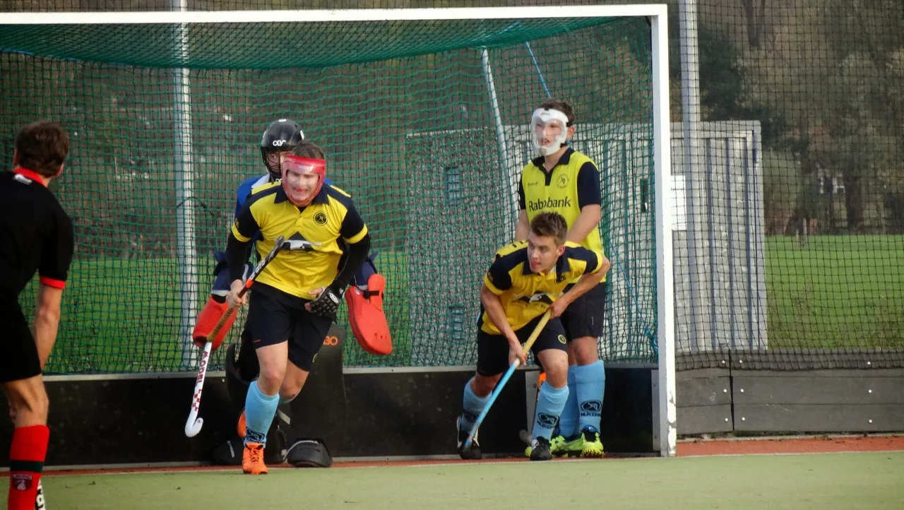 sh4v04x6bck098ryq9ohwbusc 2014 11 11 hcn 1